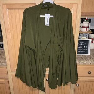 Women’s Boohoo Flare Sleeve NWT Size 18
